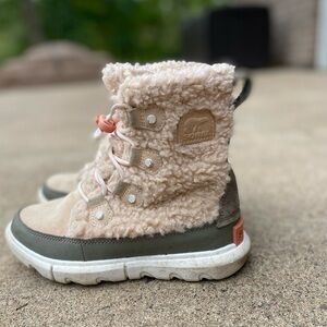 Sorel Cream Fleece-Lined Boots